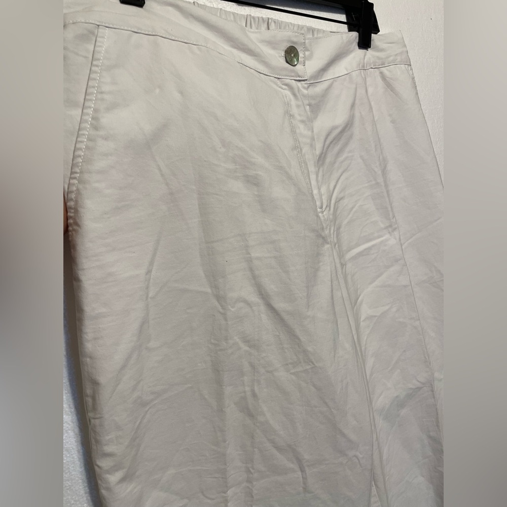 Ruby Rd. White Cropped Pants Eyelet Type Scallope… - image 2